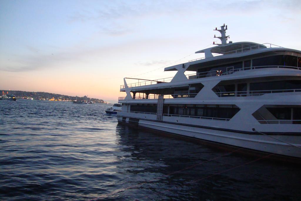 Royal Suites Besiktas อิสตันบูล ภายนอก รูปภาพ