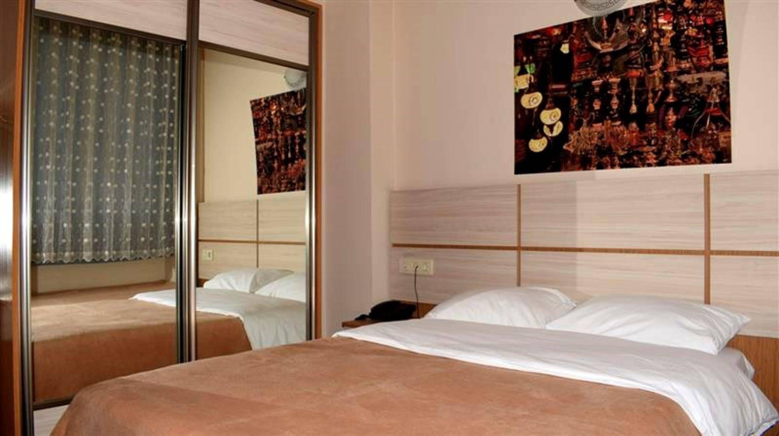 Royal Suites Besiktas อิสตันบูล ภายนอก รูปภาพ