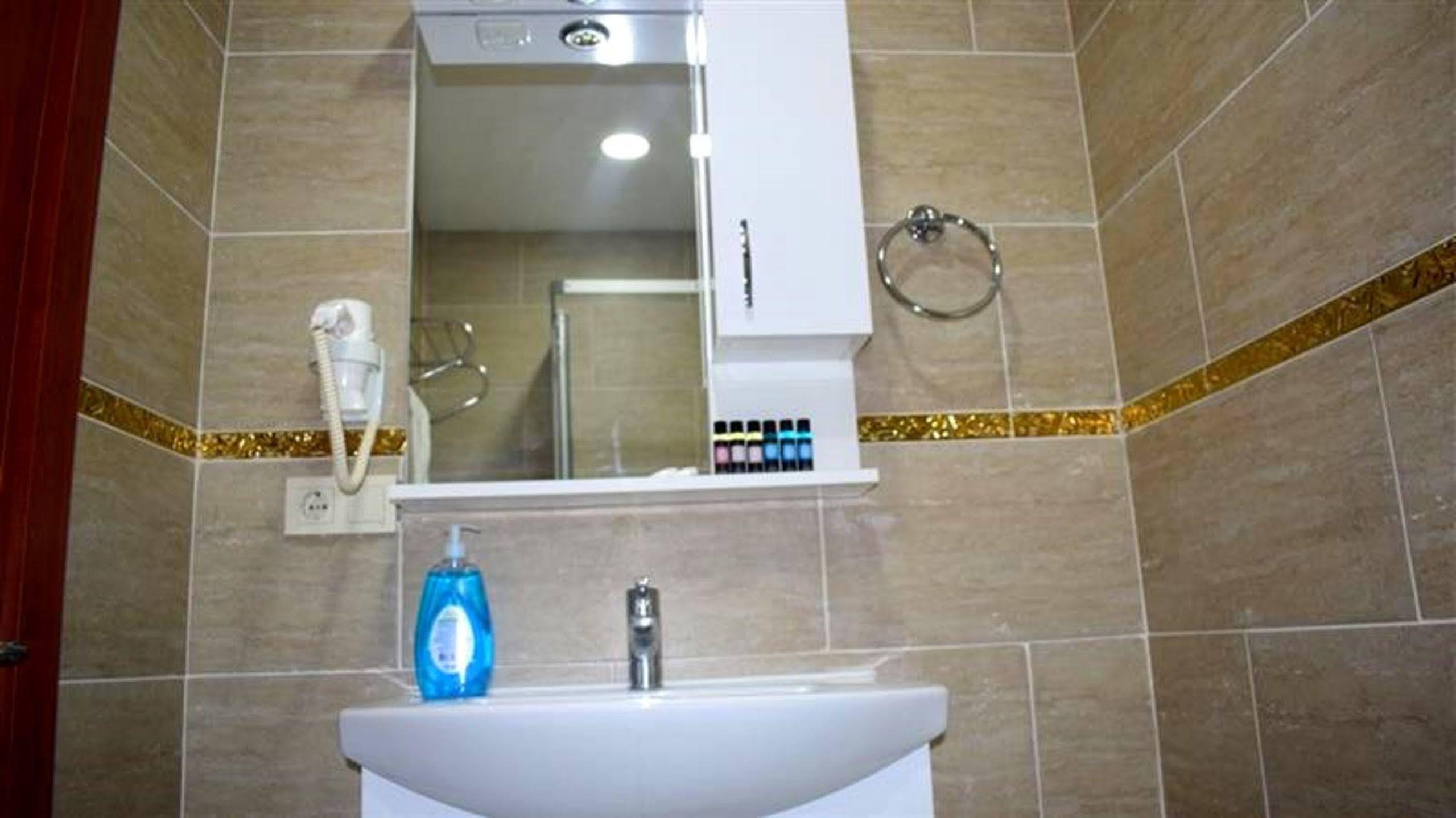 Royal Suites Besiktas อิสตันบูล ภายนอก รูปภาพ